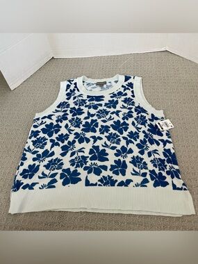 NWT Style & Co women’s floral sleeveless top